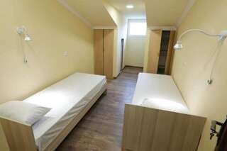 Хостелы Your Hostel Ереван Односпальная кровать в общем номере-1