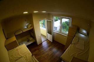 Хостелы Your Hostel Ереван Кровать в общем 6-местном номере-6