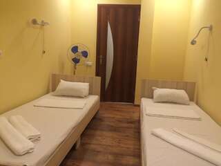Хостелы Your Hostel Ереван Односпальная кровать в общем номере-7
