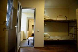 Хостелы Your Hostel Ереван Кровать в общем 6-местном номере-11