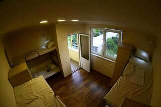 Хостелы Your Hostel Ереван Кровать в общем 6-местном номере-14